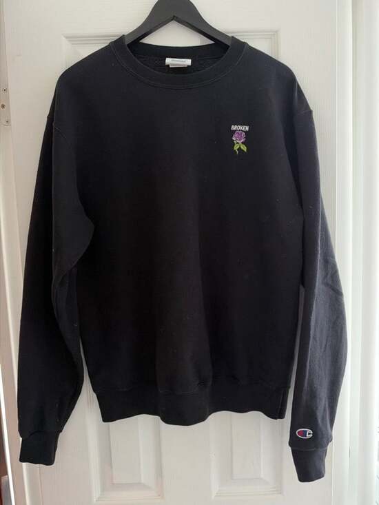 Champion Tops - Champion Broken Rose Embroidery Black Sweatshirt